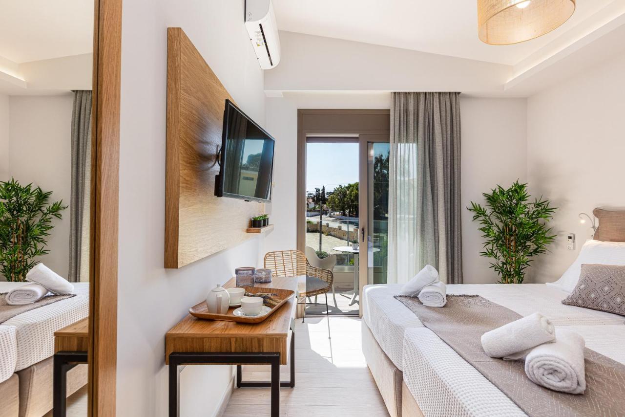 Lagoon Seabreeze Villa, Sumptuous Retreat, By Thinkvilla Panormos  Exterior photo